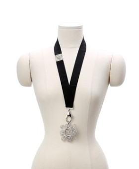 샤넬 리미티드 랜야드 네크리스 목걸이 블랙리본 열쇠고리