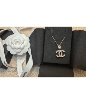 샤넬 실버 큐빅 목걸이 cc목걸이