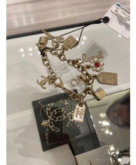 샤넬 로고 브레이슬릿